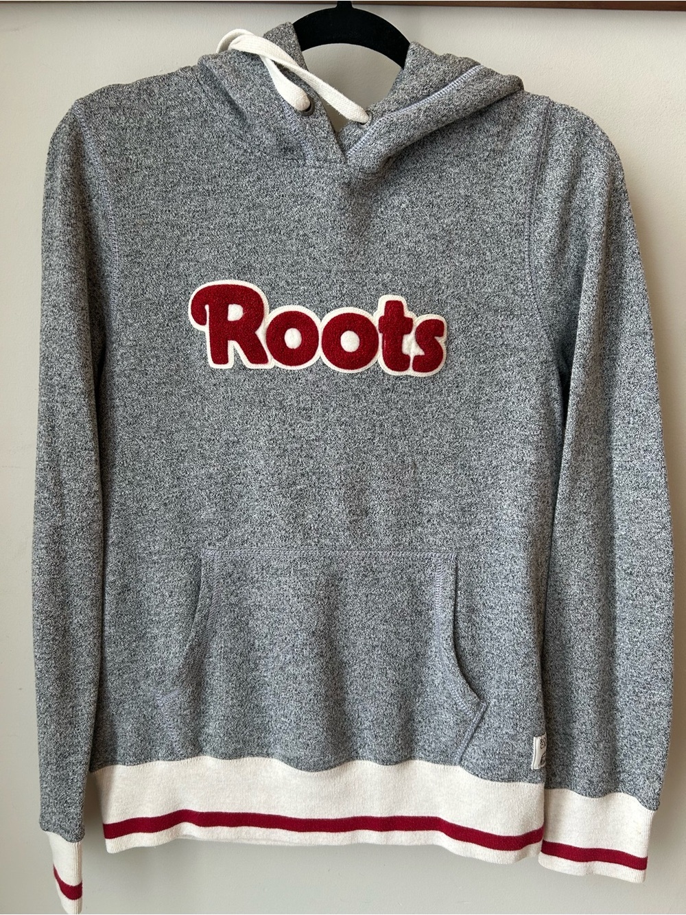 Roots Cabin 1973 Hoodie XS Grey Red Heritage Canadian Cozy Pullover